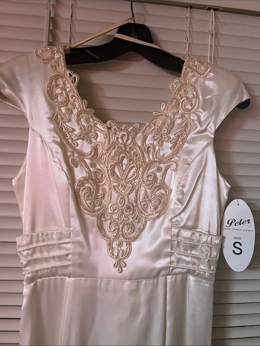 Peter Satin Evening Dress with Gold Lace Appliqué - Cream